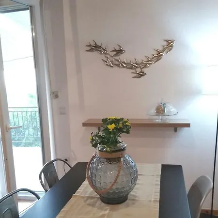 公寓 Pine House With Sea View